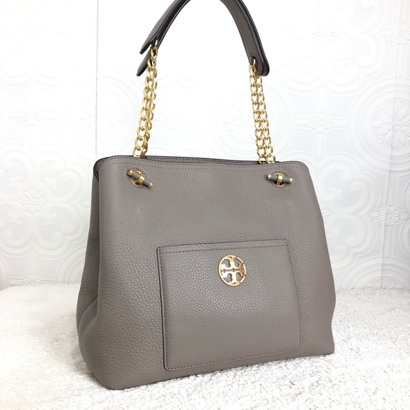 Tory Burch Handbags - 🌸OFFERS?🌸Tory Burch Leather Gray Purse